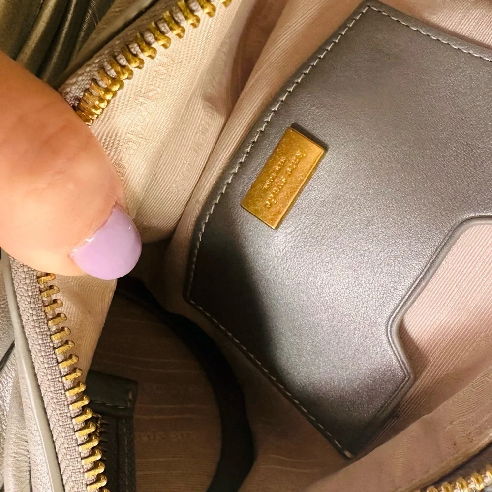 ♠️ Kate Spade Sweat Treats Festive Pleated Leather Small Barrel Bag- Starlight♠️ - Picture 8 of 8